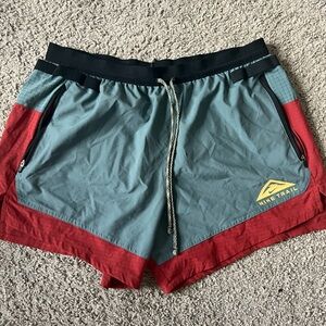 Mens LARGE Nike Trail Shorts